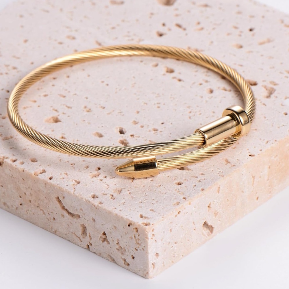 Chic Gold and White Floral Bracelet Set - Picture 4 of 7